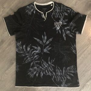 Guess Los Angeles gray and black t-shirts size large